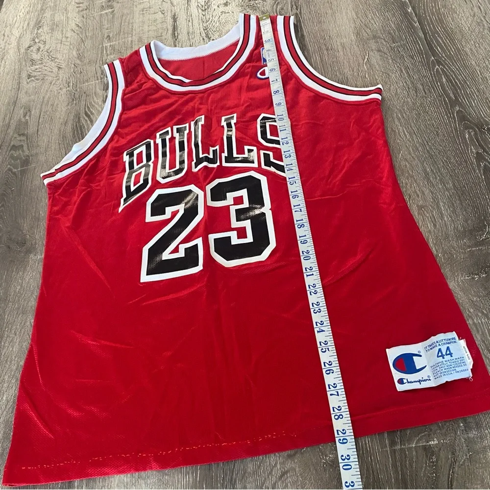 Michael Jordan True Vintage 90s Chicago Bulls Champion Jersey - Picture 8 of 13